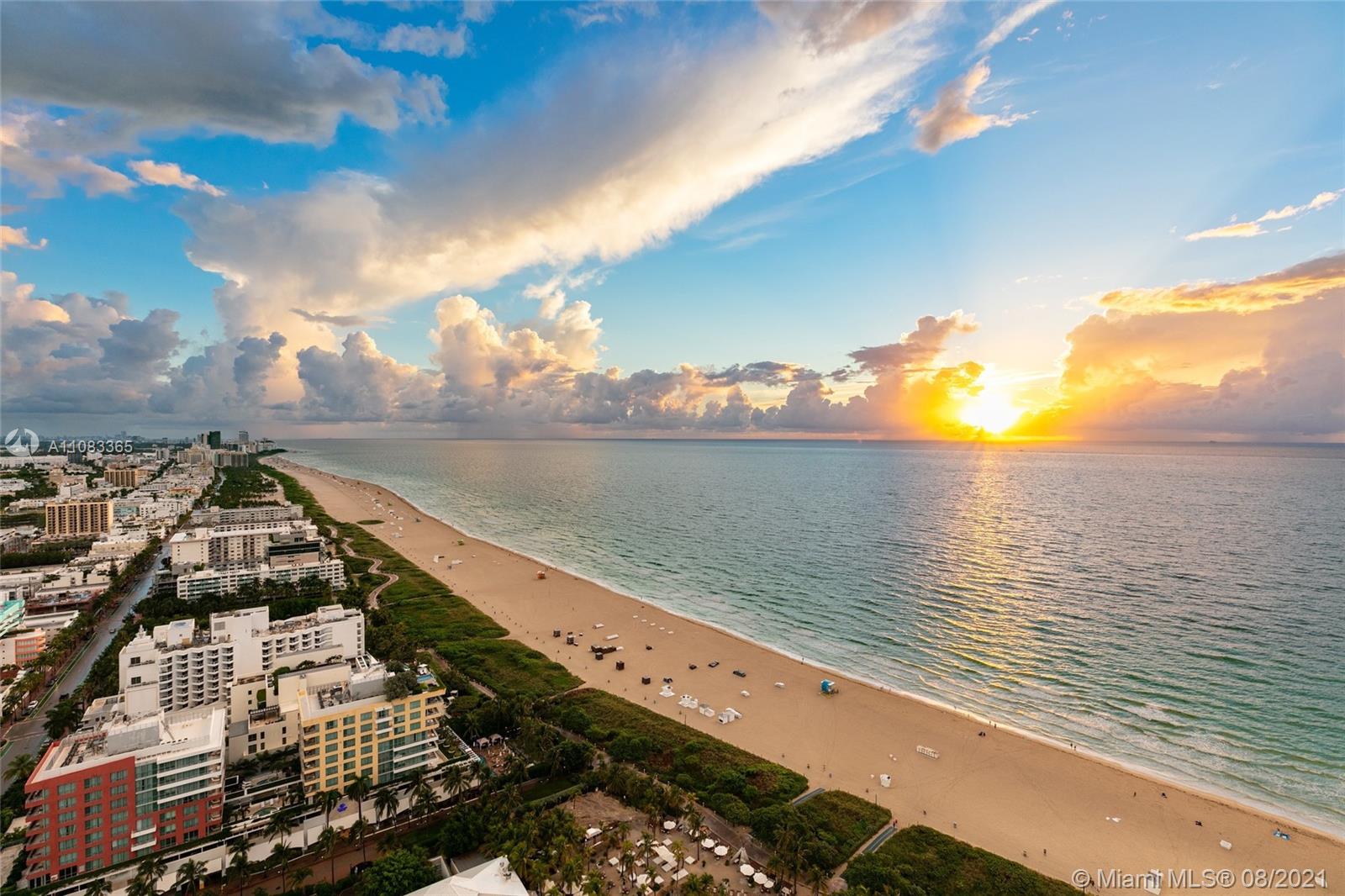 CONTINUUM ON SOUTH BEACH - Residential
