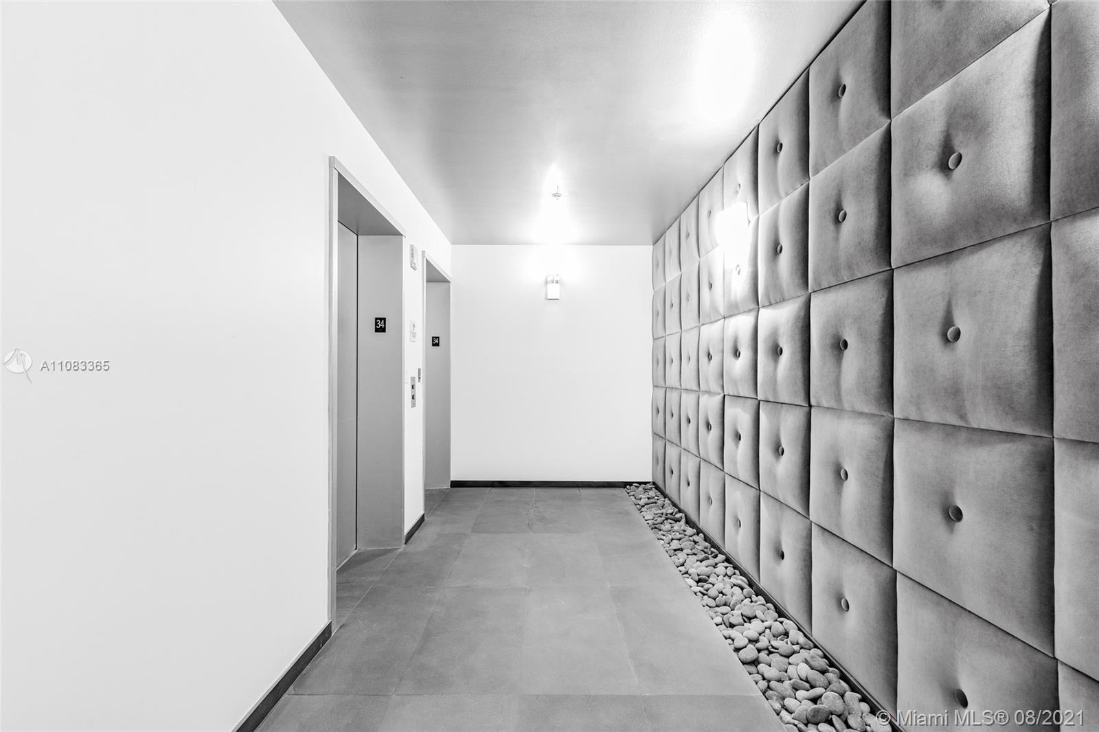 CONTINUUM ON SOUTH BEACH - Residential