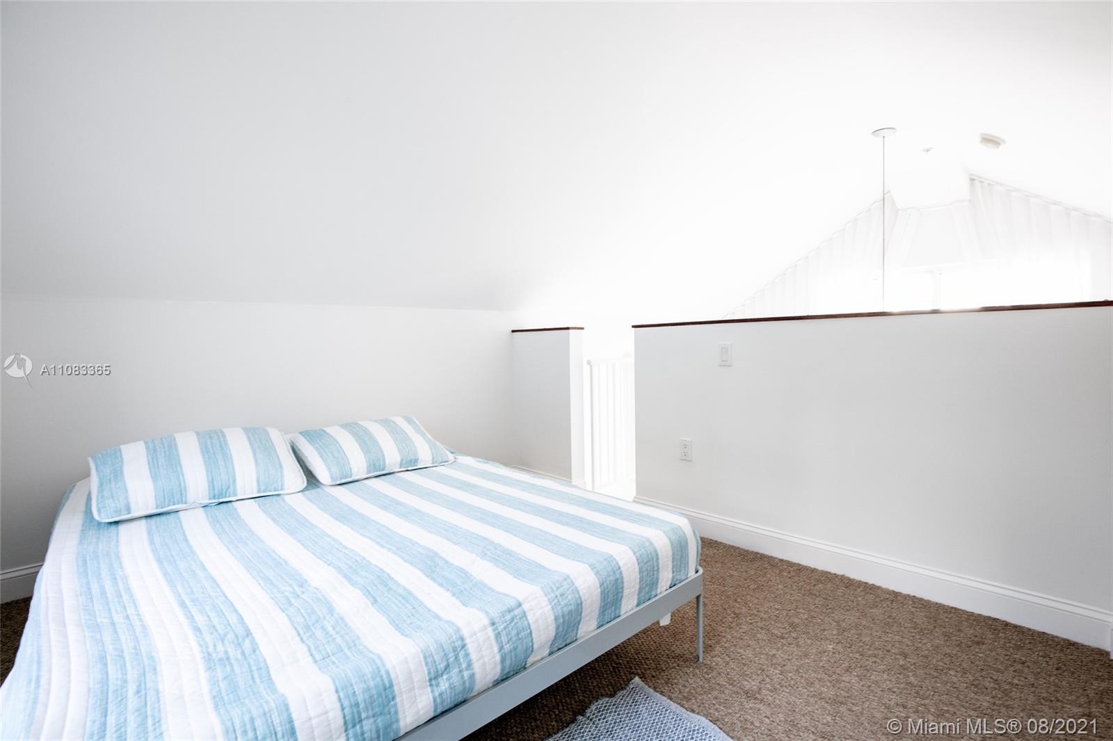 CONTINUUM ON SOUTH BEACH - Residential