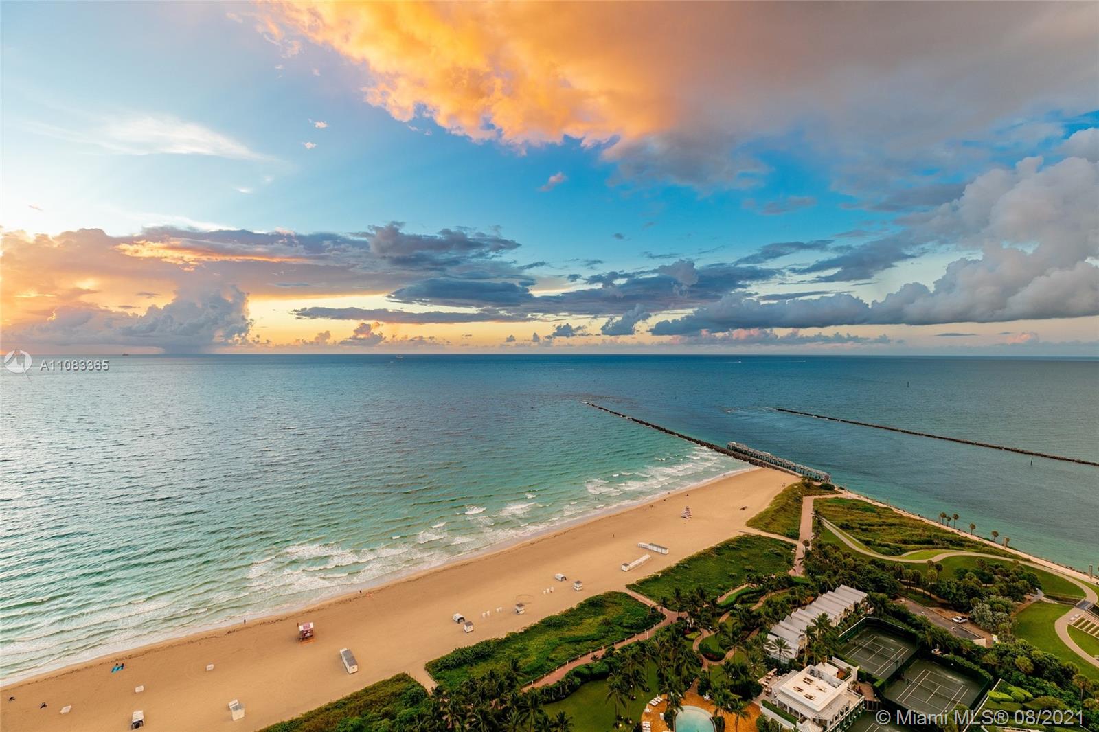 CONTINUUM ON SOUTH BEACH - Residential