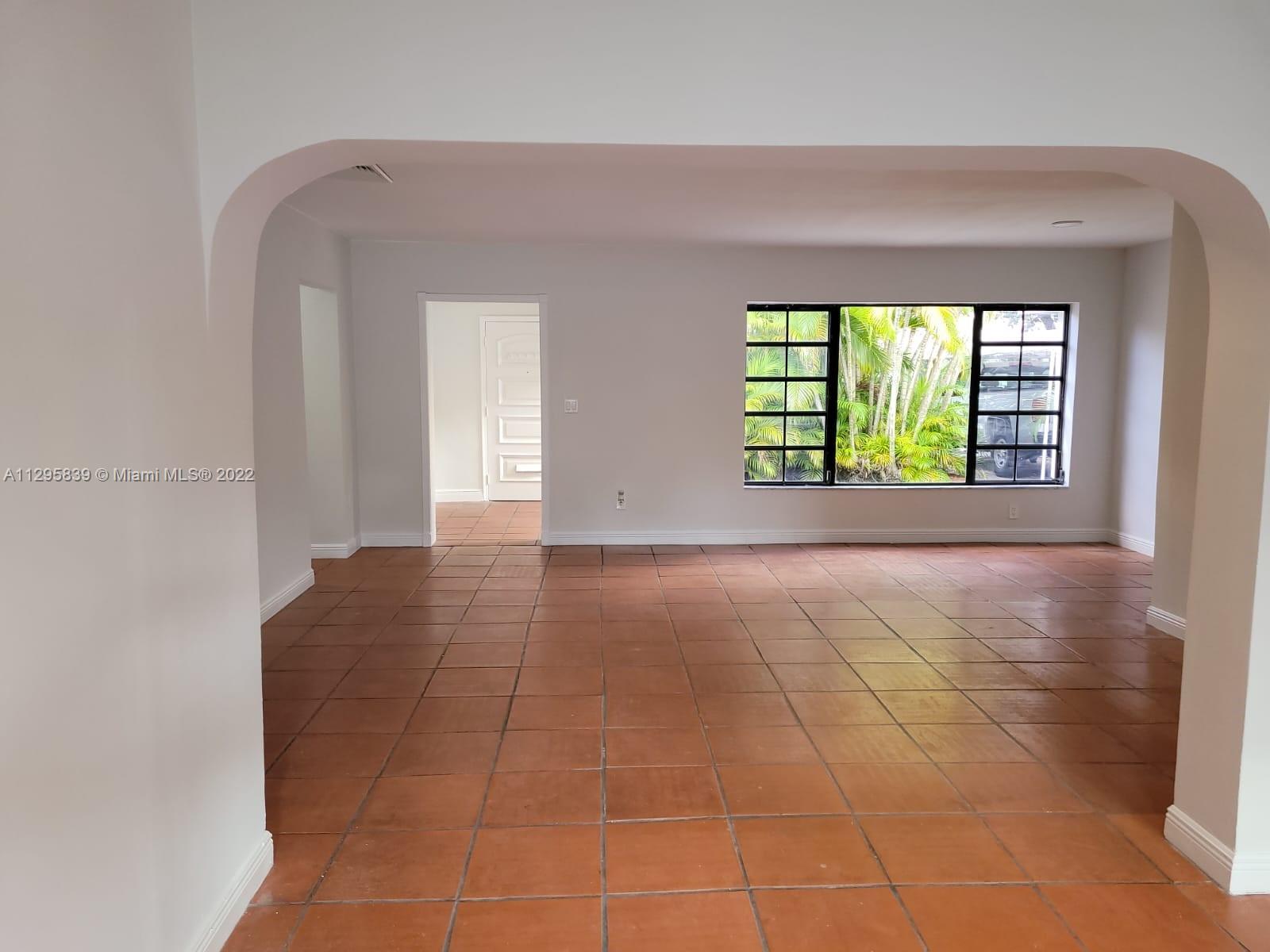 TROPICAL ISLE HOMES SUB - Residential Lease