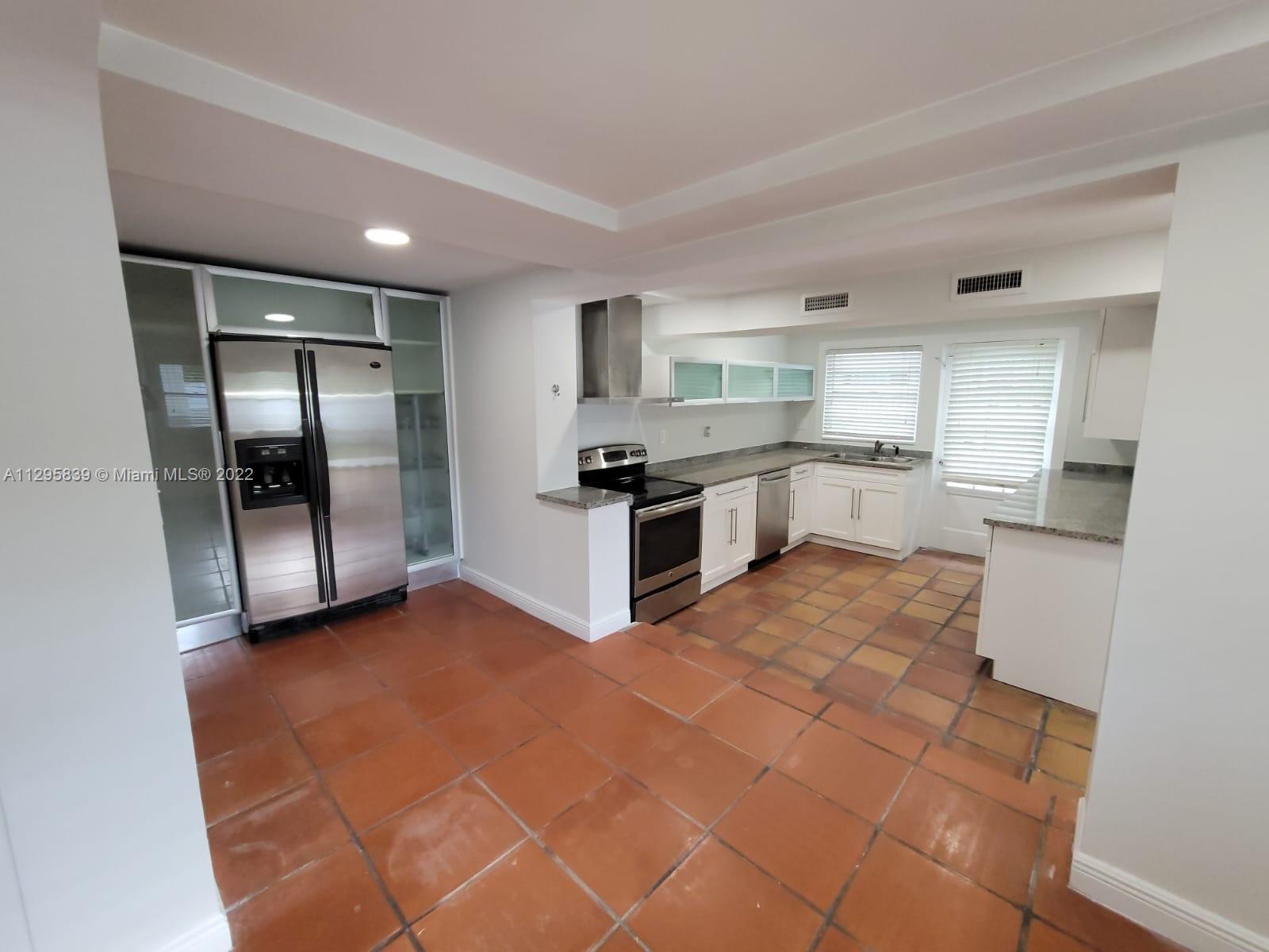 TROPICAL ISLE HOMES SUB - Residential Lease