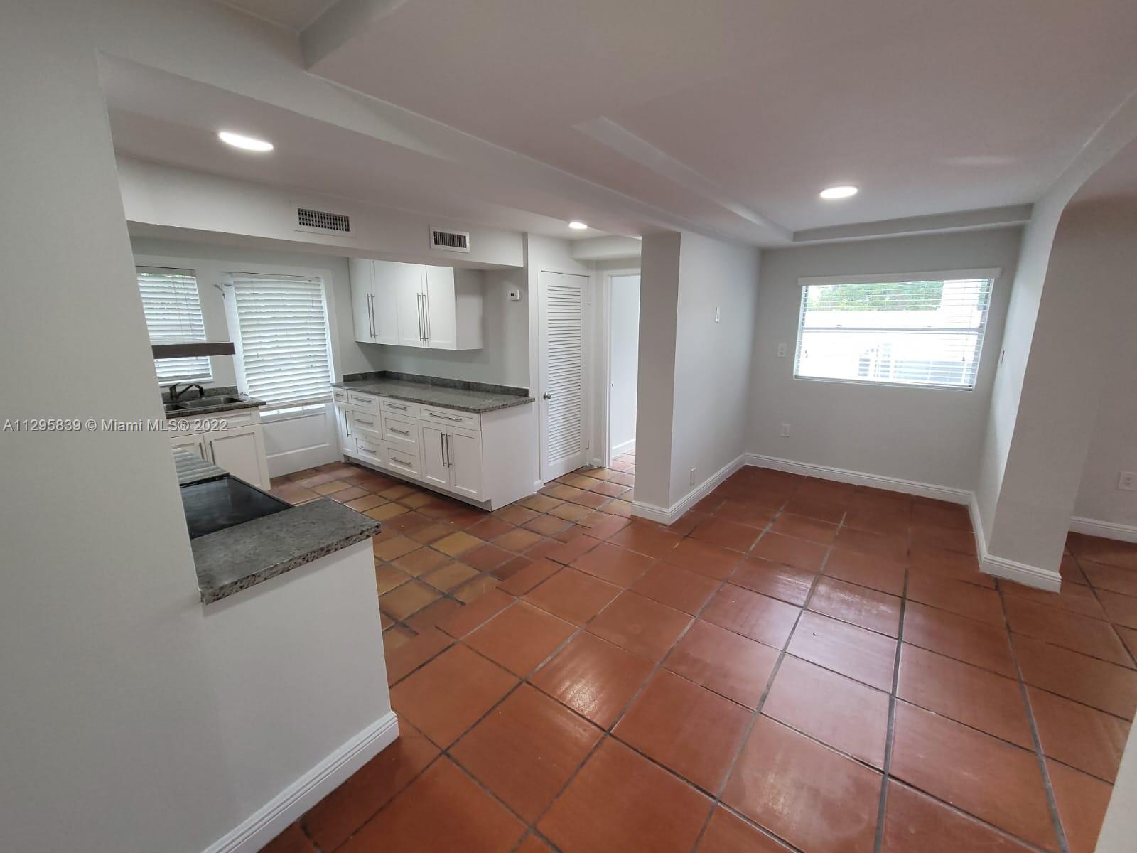 TROPICAL ISLE HOMES SUB - Residential Lease