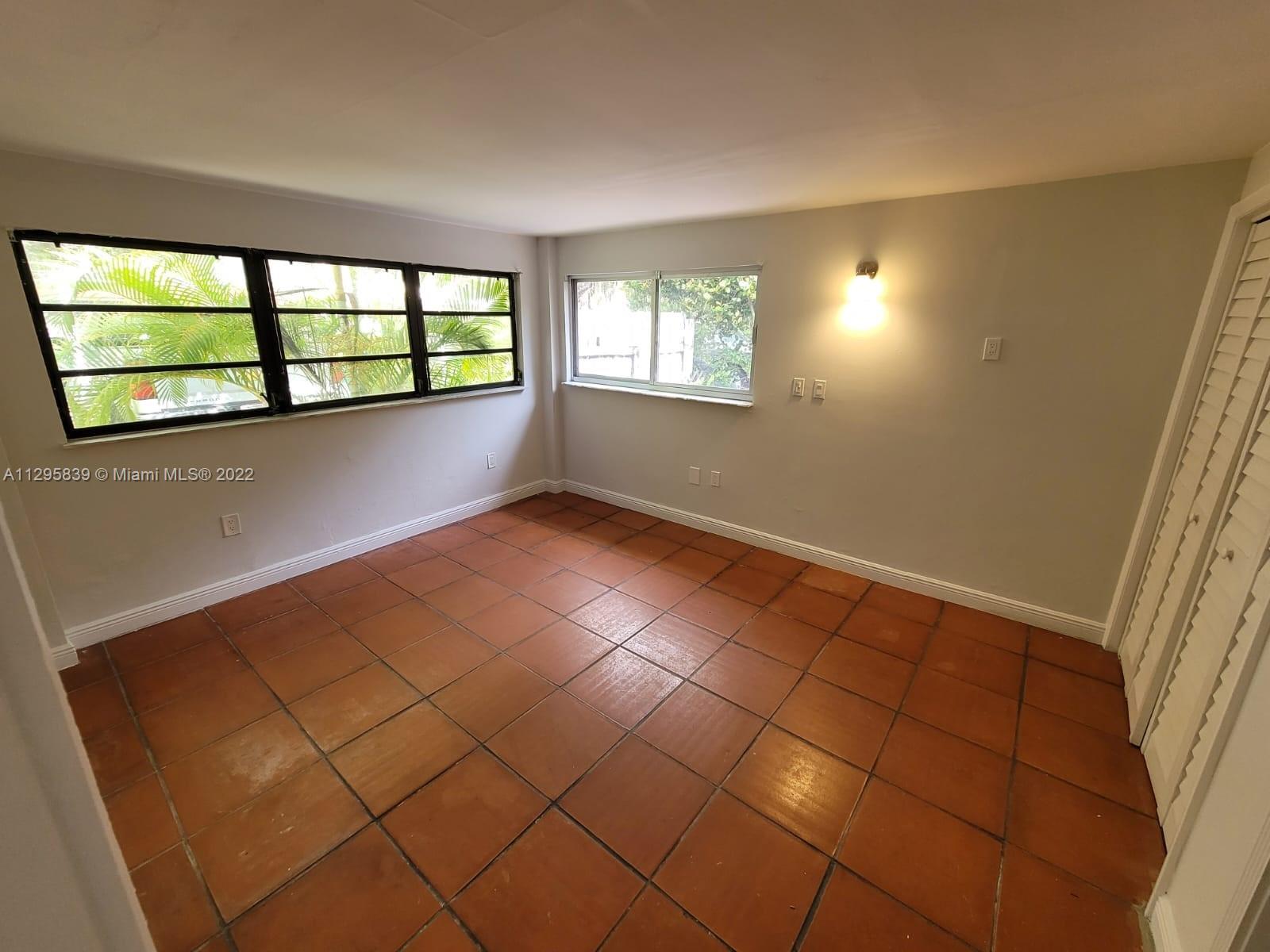 TROPICAL ISLE HOMES SUB - Residential Lease