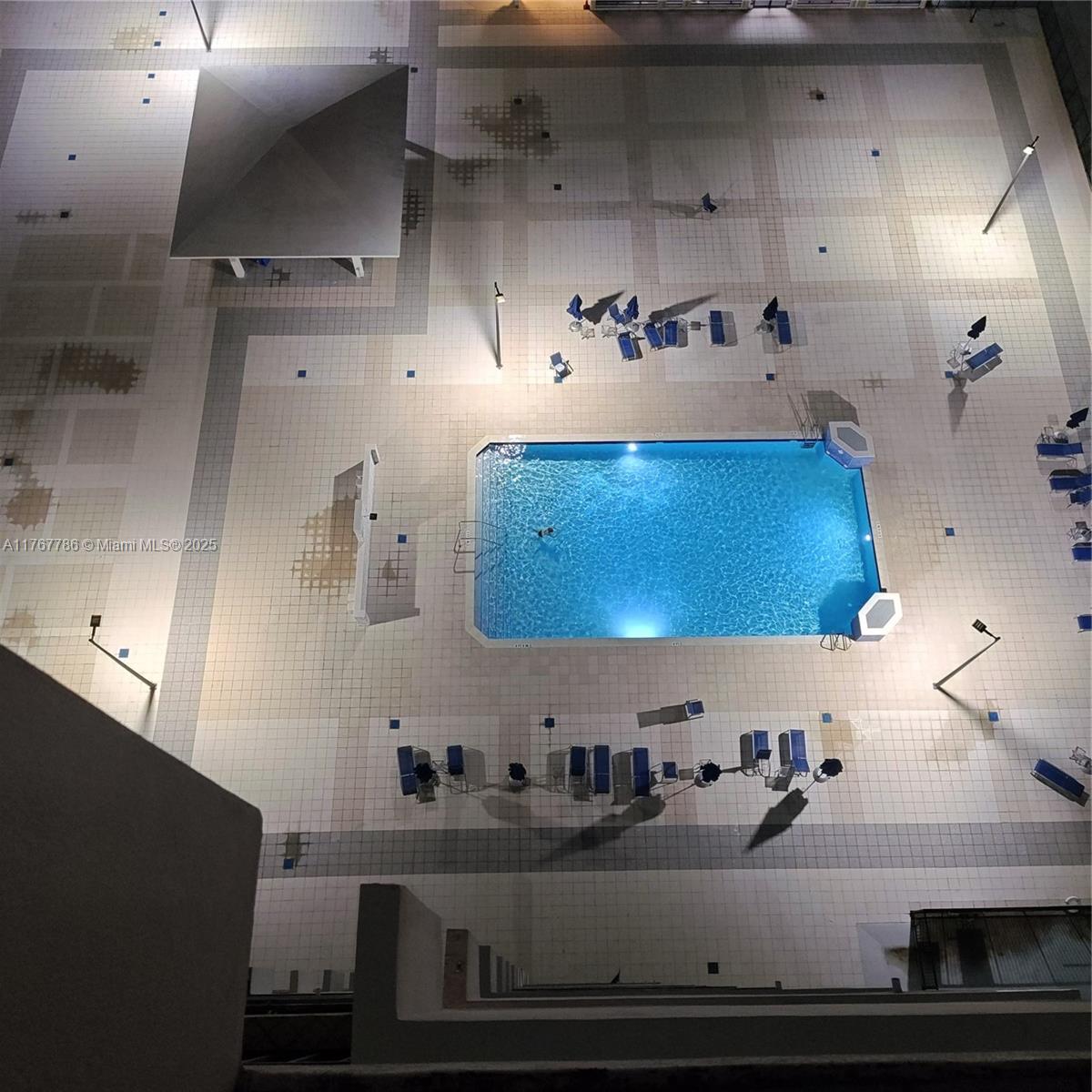 COMMODORE PLAZA CONDO - Residential