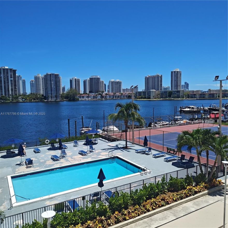 EXCELLENT CONDITION CONDO AT AVENTURA, FLORIDA 1Bedroom, 1Bathroom &1/2Bathroom. The view from your balcony is simply stunning upgraded kitchen and bathrooms. The granite kitchen top and SS appliances. The tile flooring with according shutters for Peace of Mind. IDEALLY LOCATED within walking distance of Aventura mall, Restaurants, supermarkets, drugstores.. PERFECT FOR A LIFESTYLE HOA covering water, internet and cable.