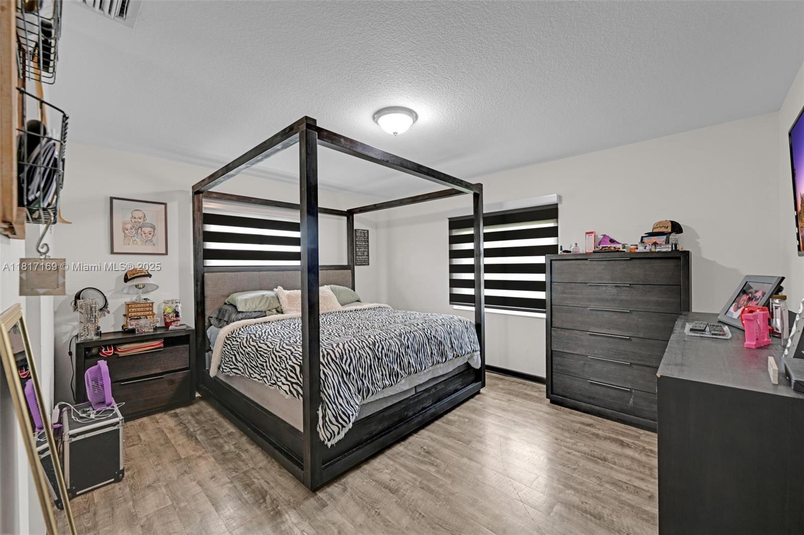 VANDA ESTATES - Residential