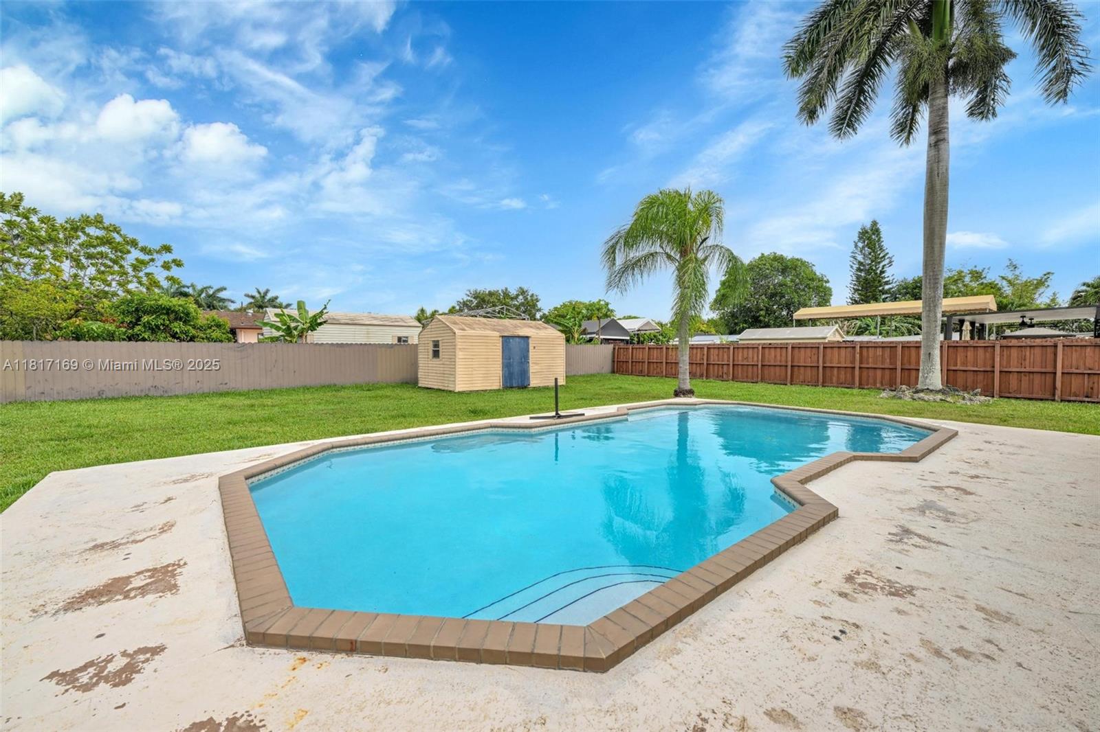 VANDA ESTATES - Residential