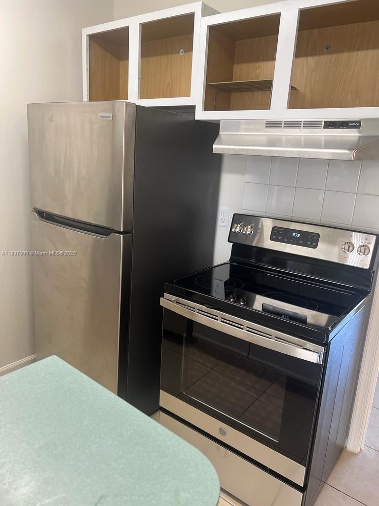 CROSS CREEK CONDO - Residential Lease