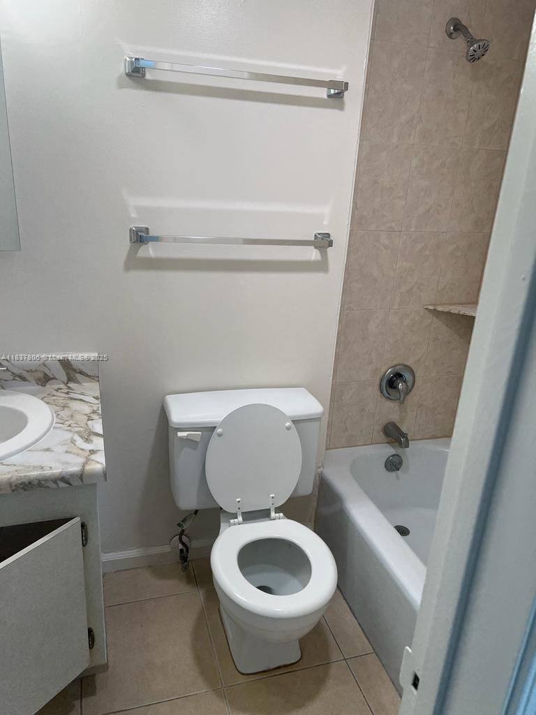 CROSS CREEK CONDO - Residential Lease