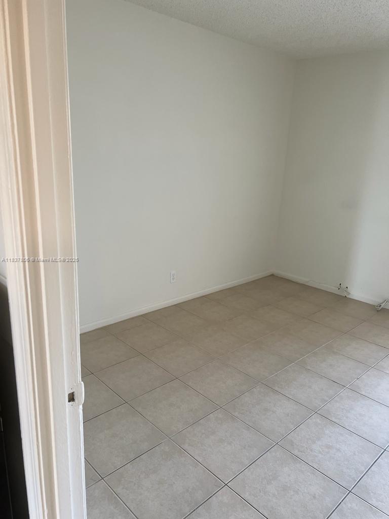 CROSS CREEK CONDO - Residential Lease