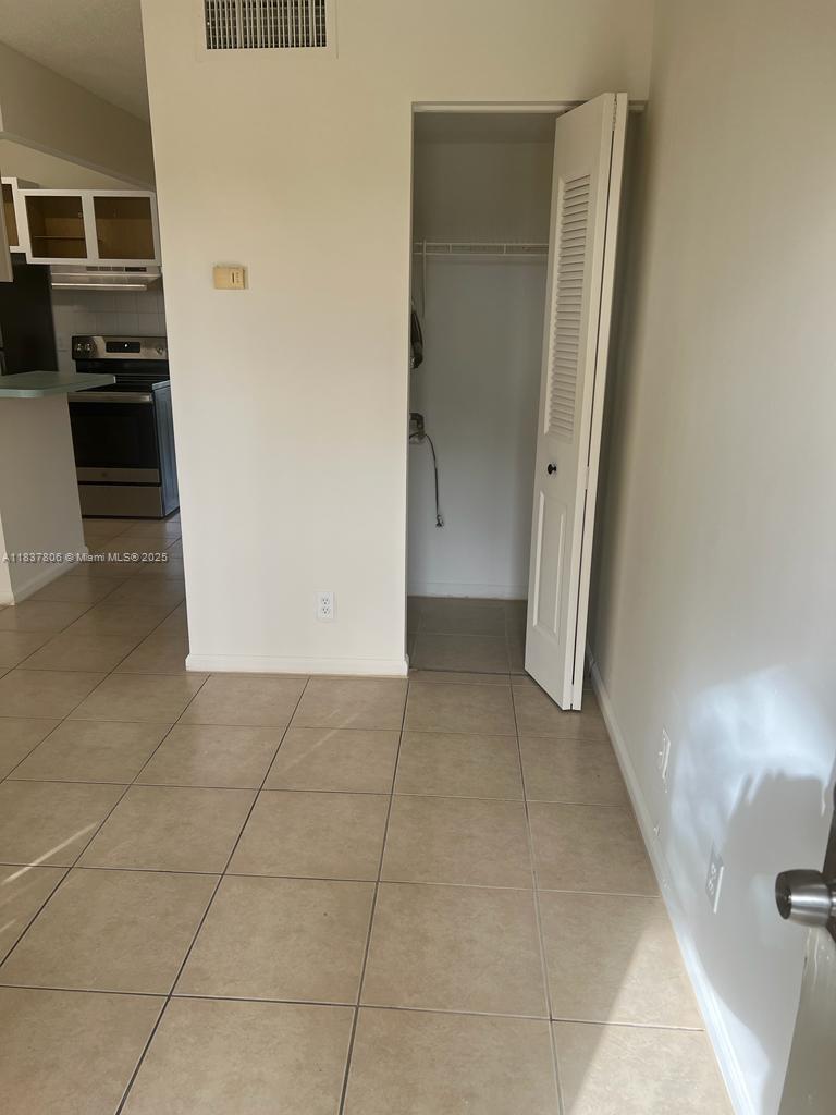 CROSS CREEK CONDO - Residential Lease