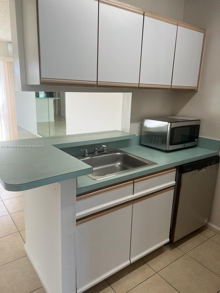 CROSS CREEK CONDO - Residential Lease