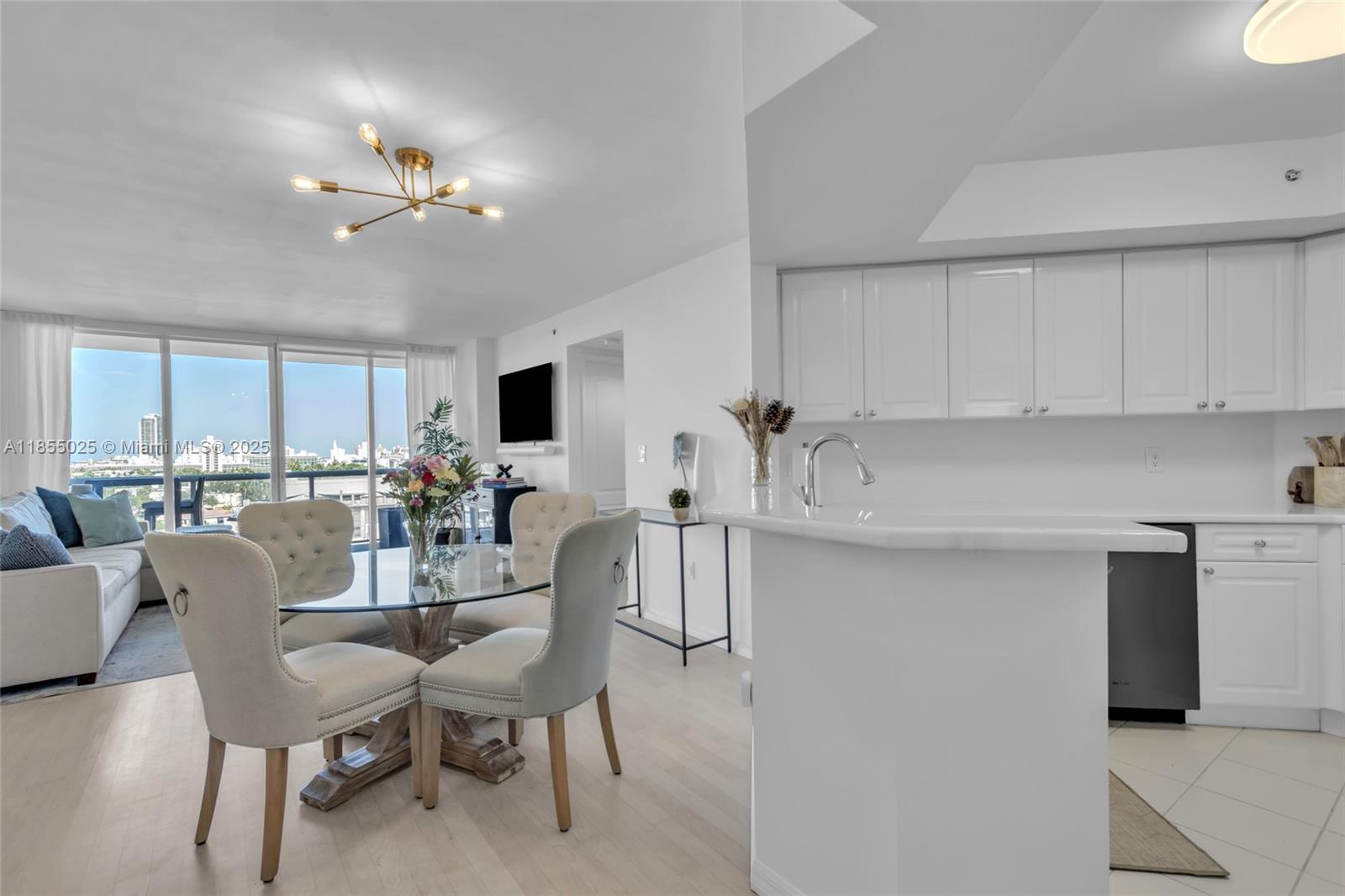 1800 Sunset Harbour Dr 1003
