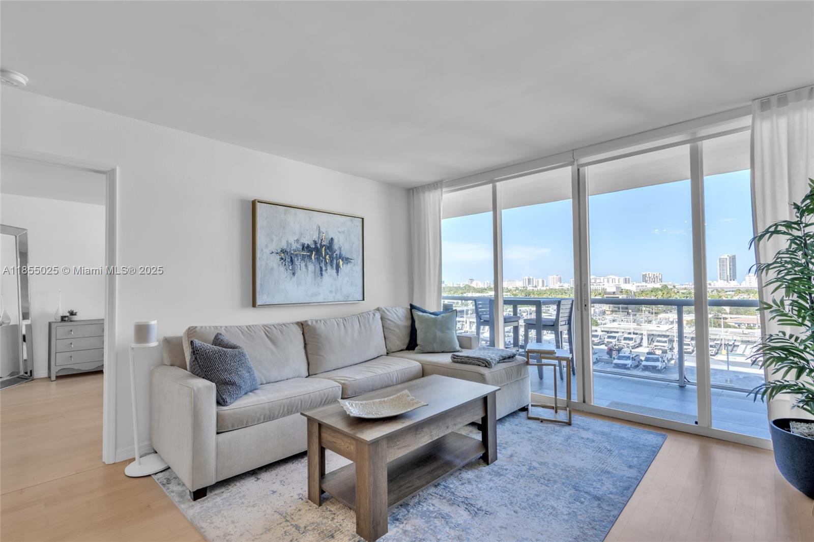 SUNSET HARBOUR SOUTH COND - Residential
