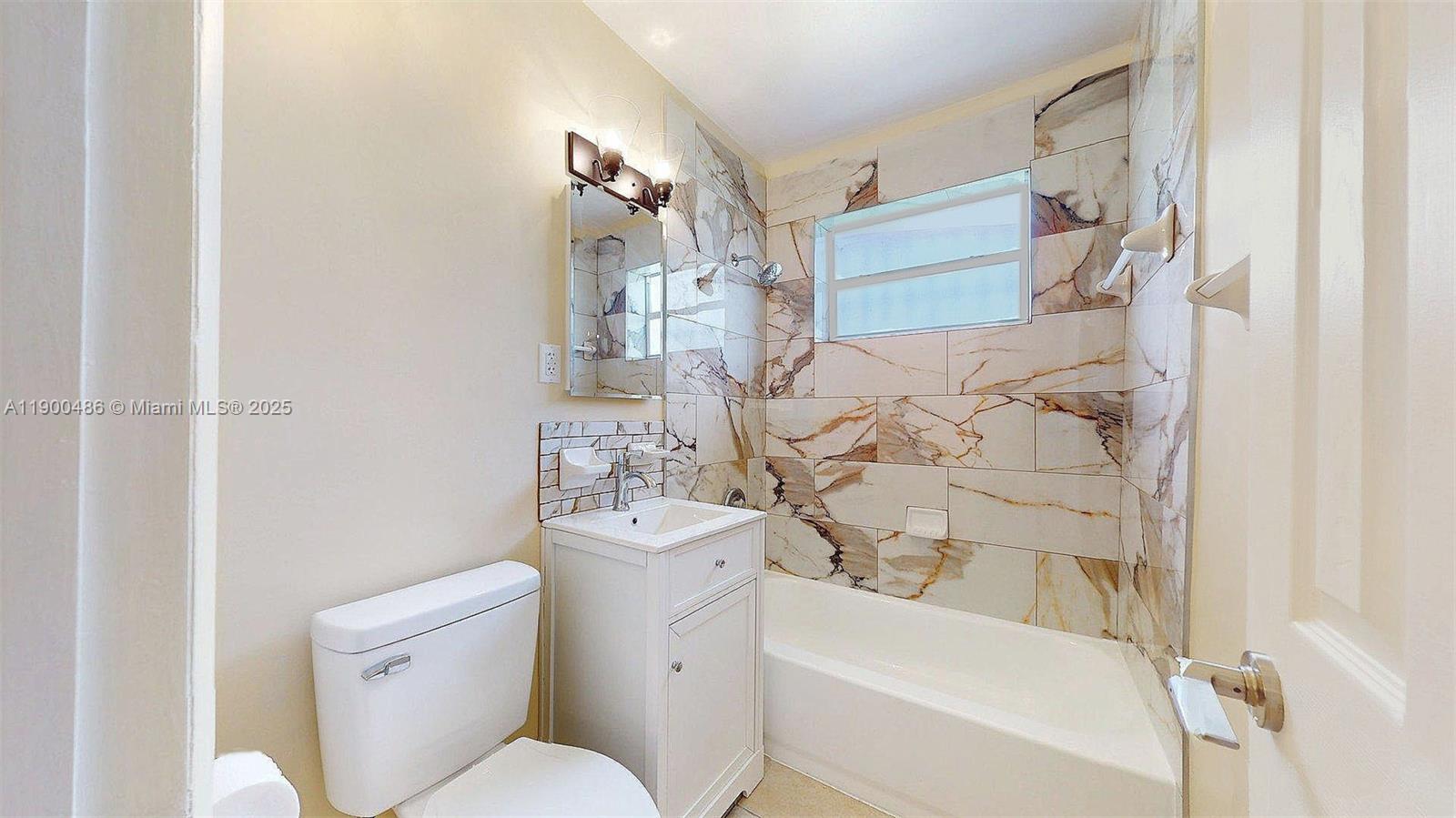 ROYAL PALM RIDGE - Residential Lease