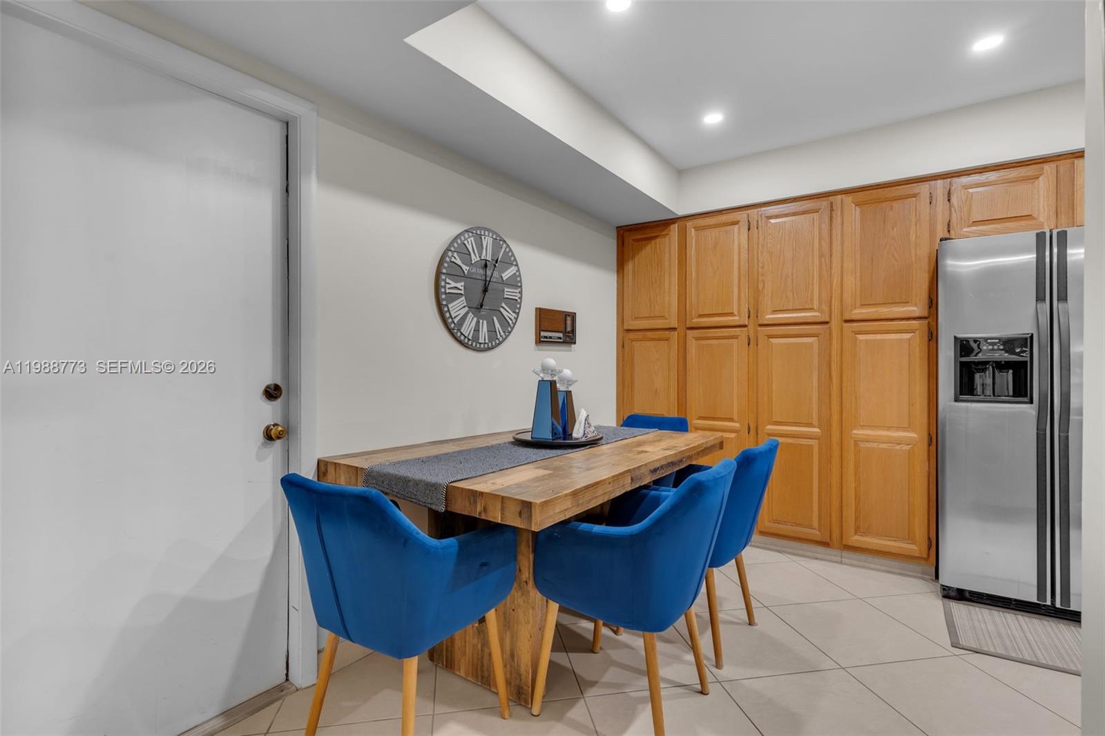 KINGS COURT WEST - Residential