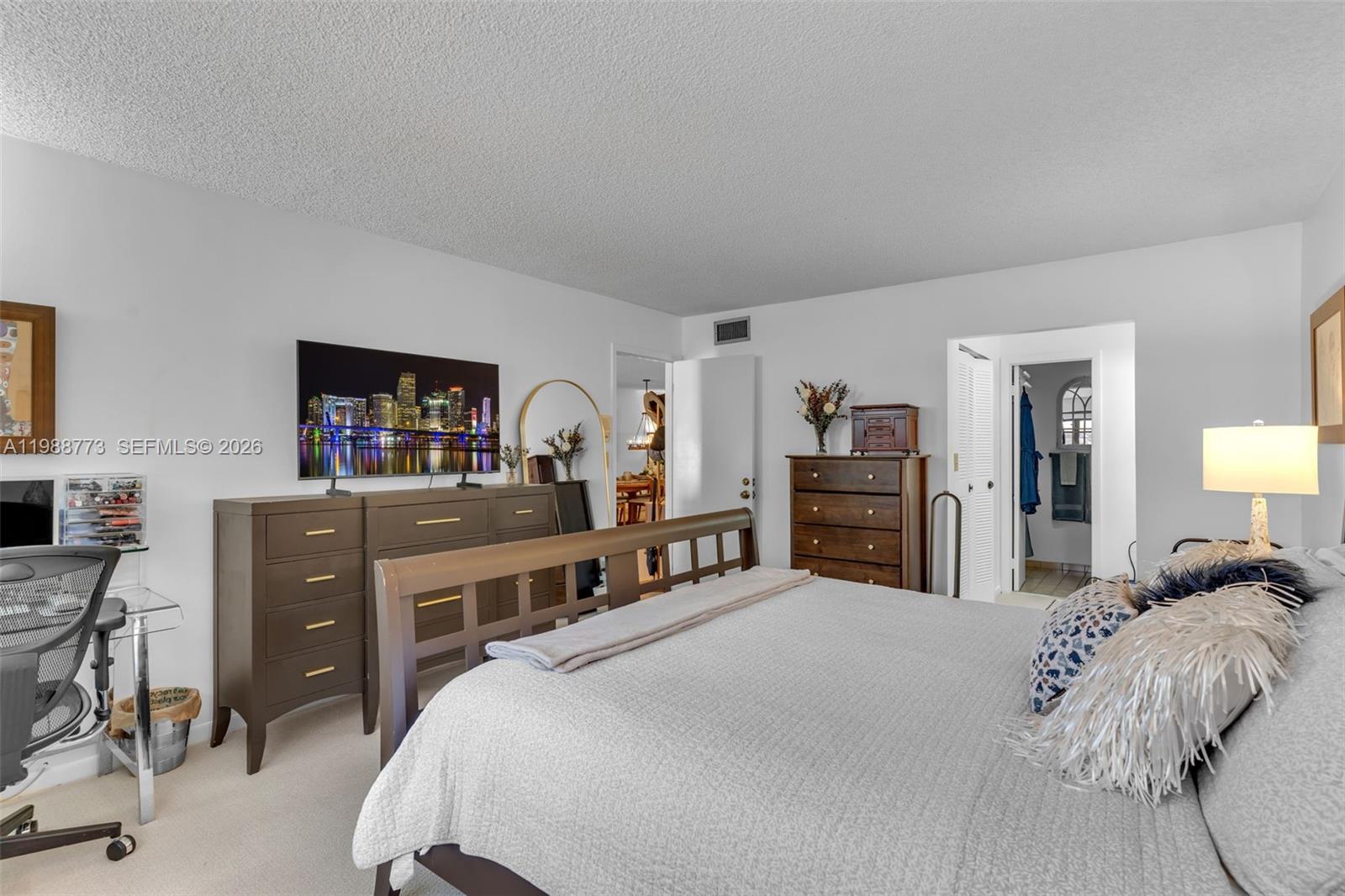 KINGS COURT WEST - Residential