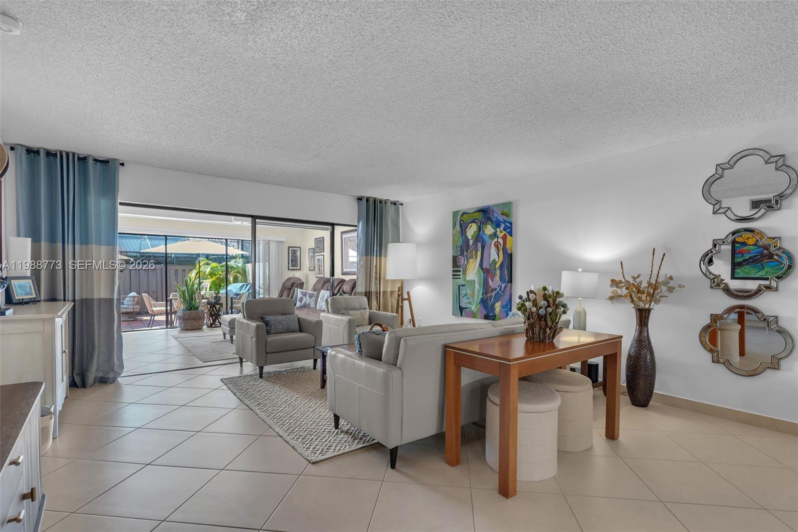 KINGS COURT WEST - Residential