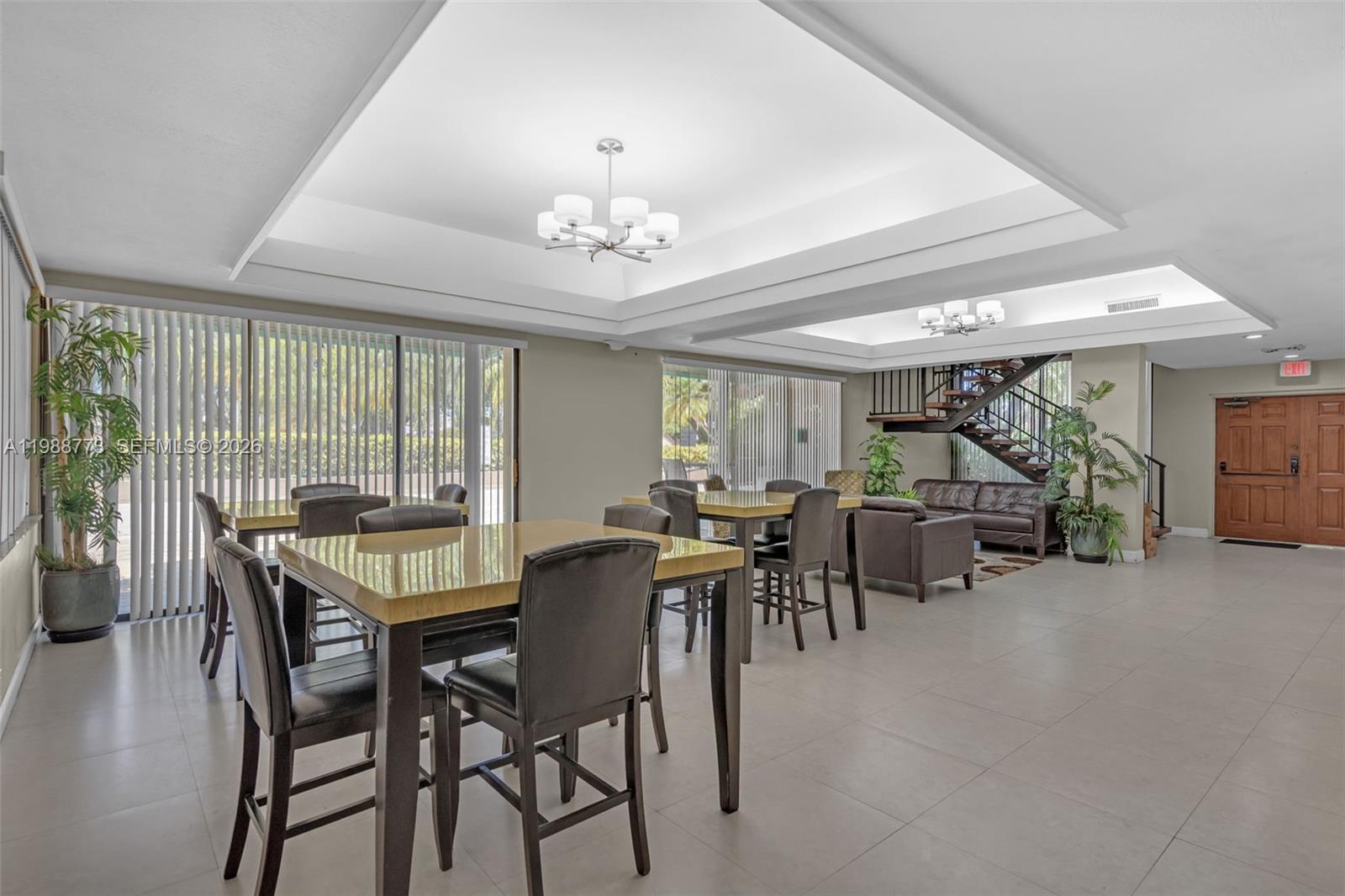 KINGS COURT WEST - Residential