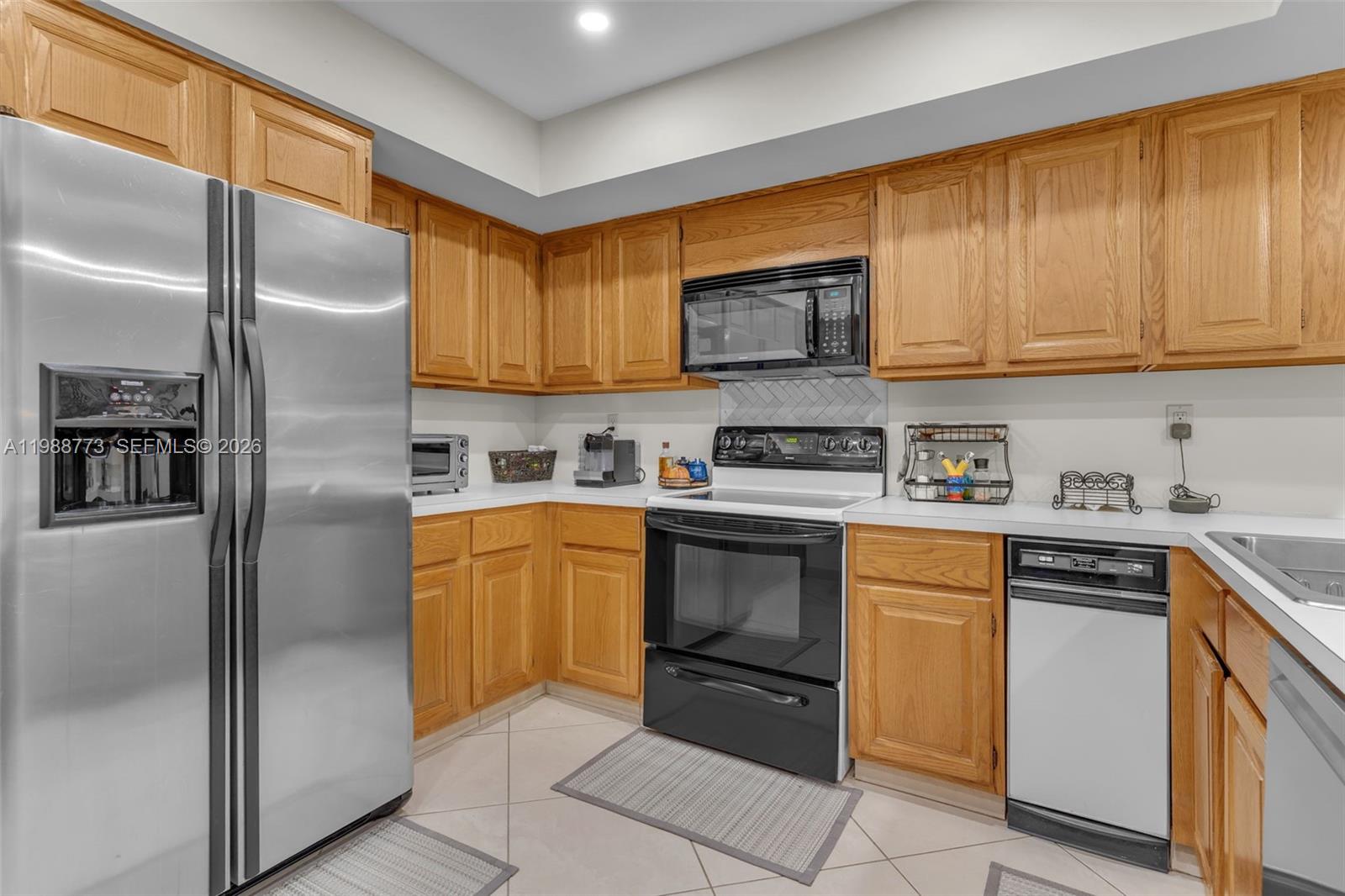 KINGS COURT WEST - Residential