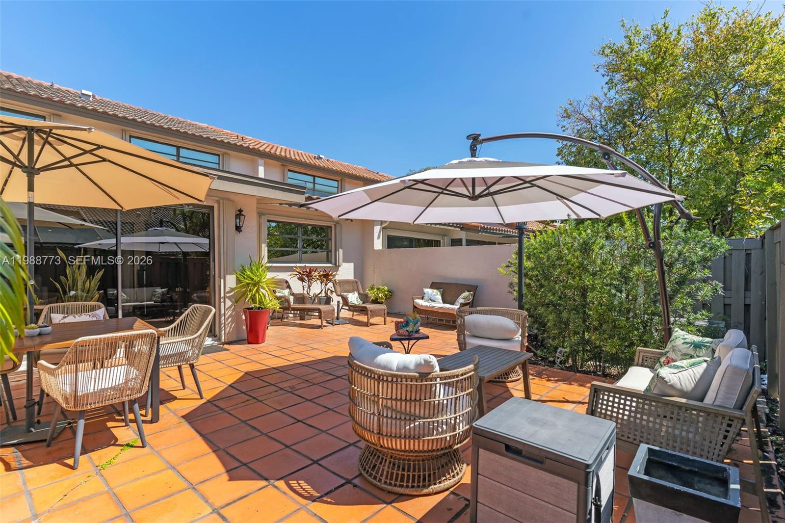 KINGS COURT WEST - Residential