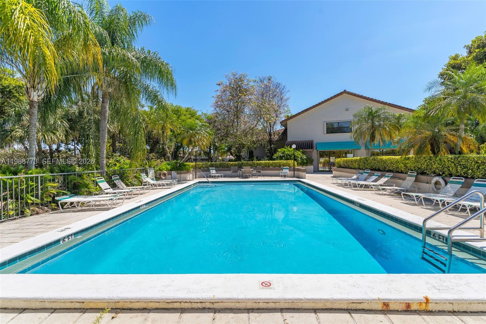 KINGS COURT WEST - Residential