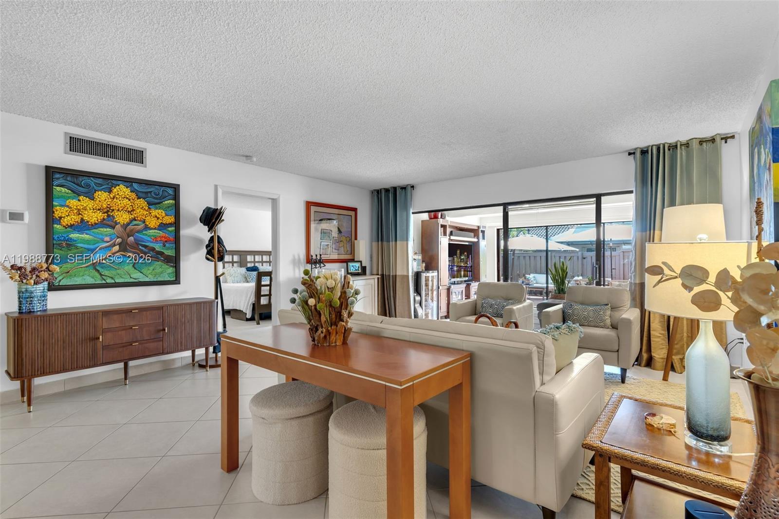 KINGS COURT WEST - Residential