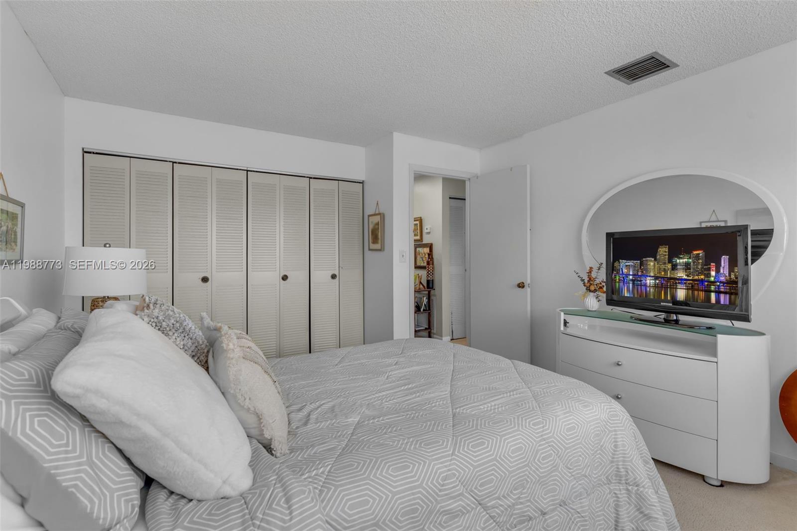 KINGS COURT WEST - Residential