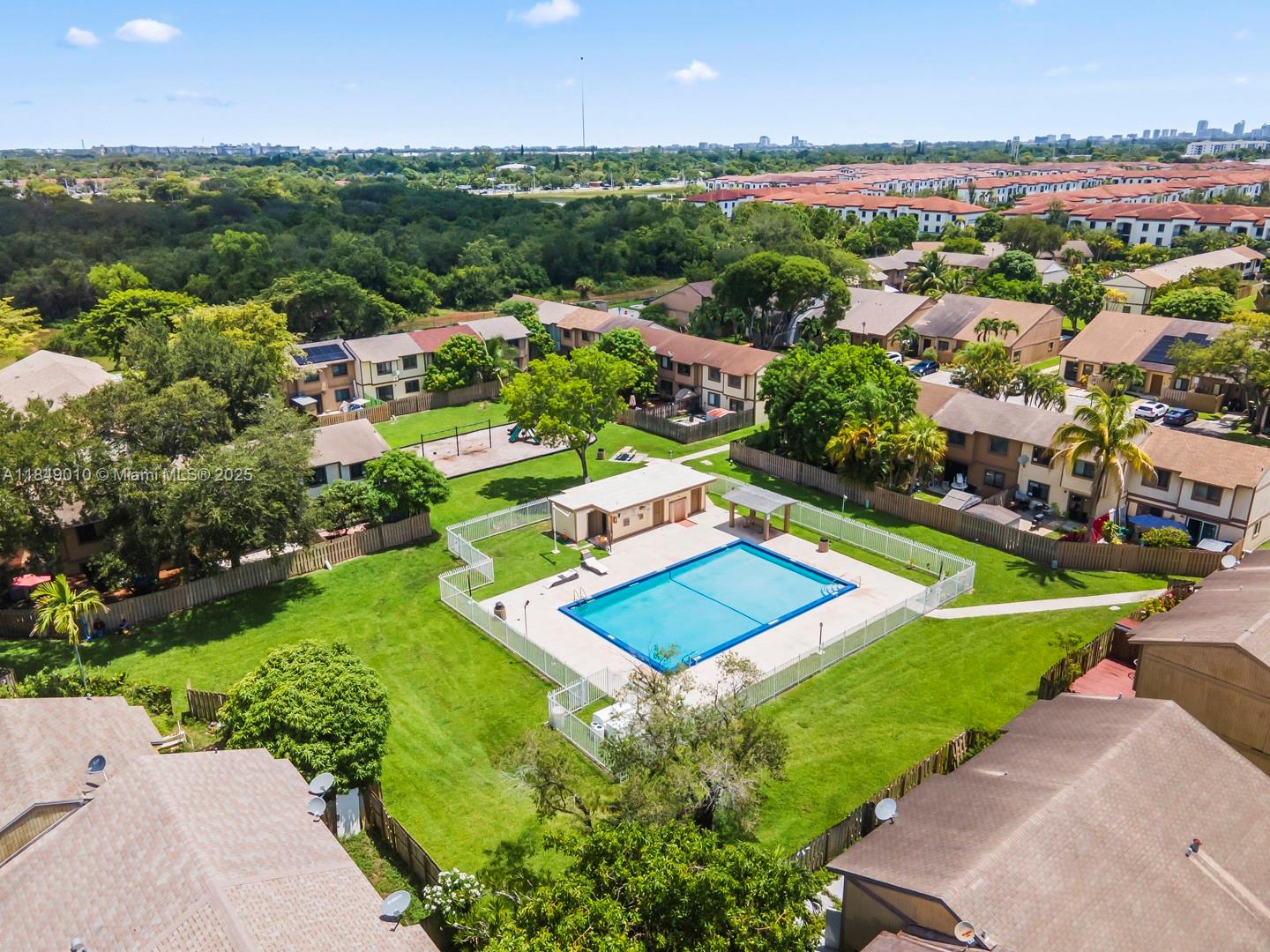 NORTHPOINTE AT THE CALIF - Residential