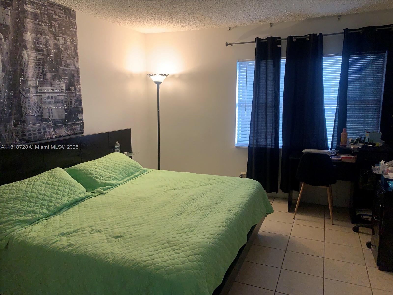 VENETIAN GARDENS AT COUNT - Residential