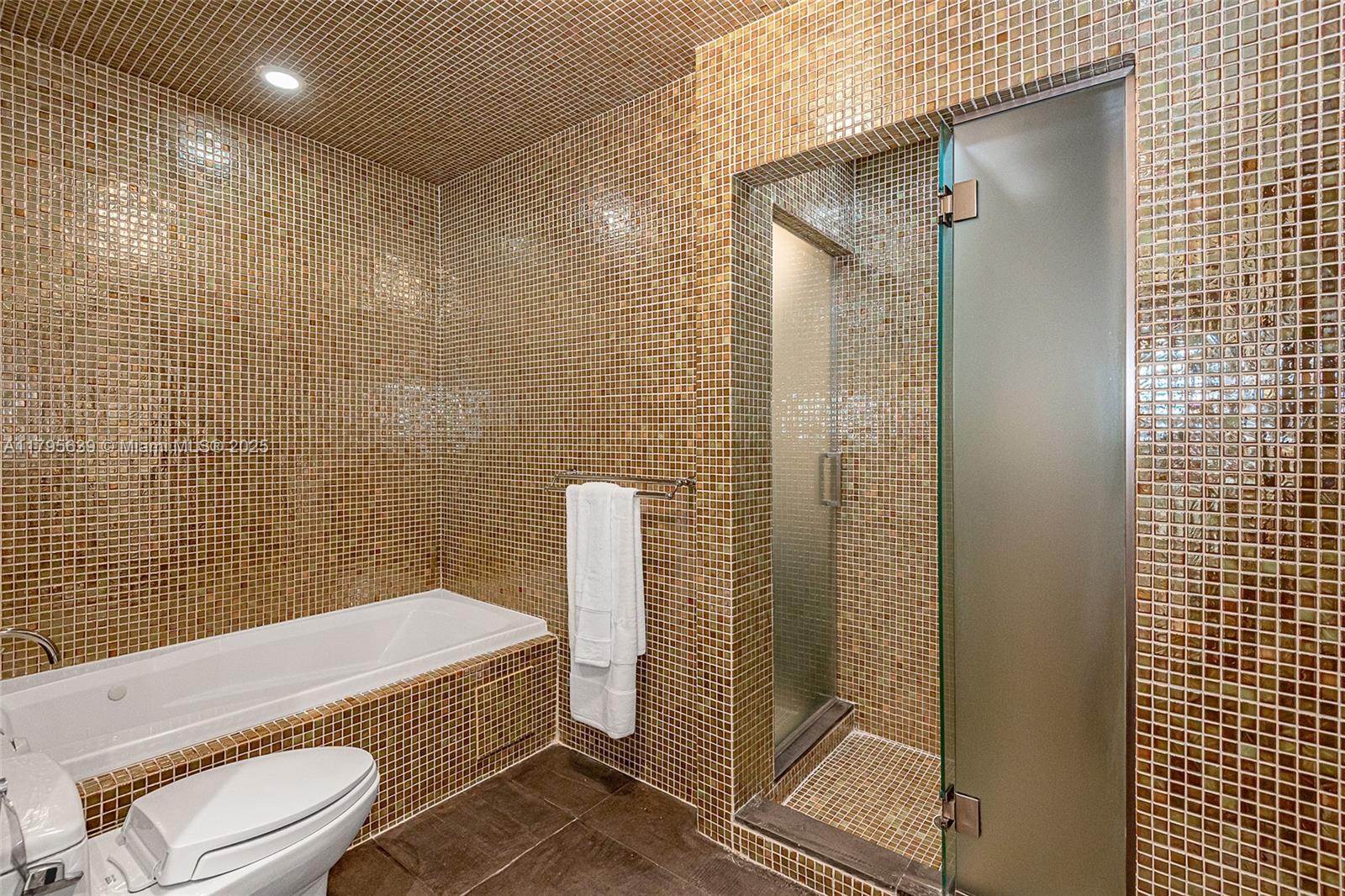 RONEY PALACE CONDO - Residential Lease