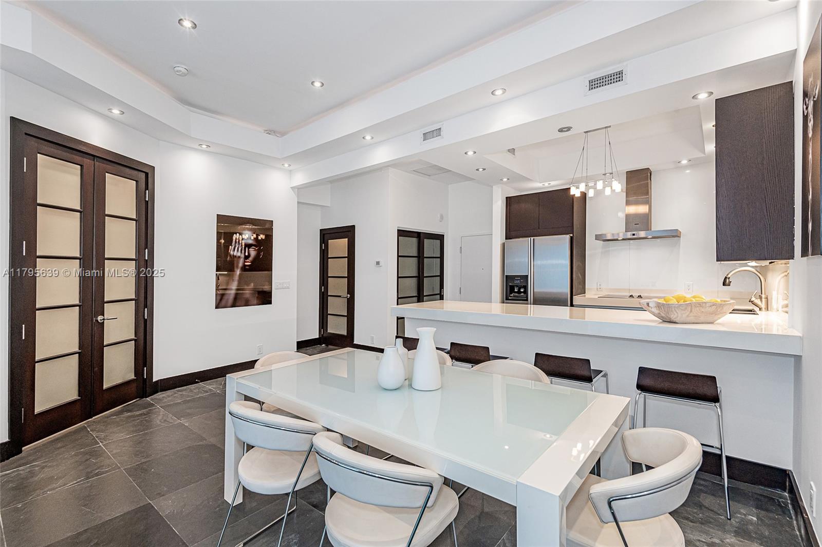 RONEY PALACE CONDO - Residential Lease