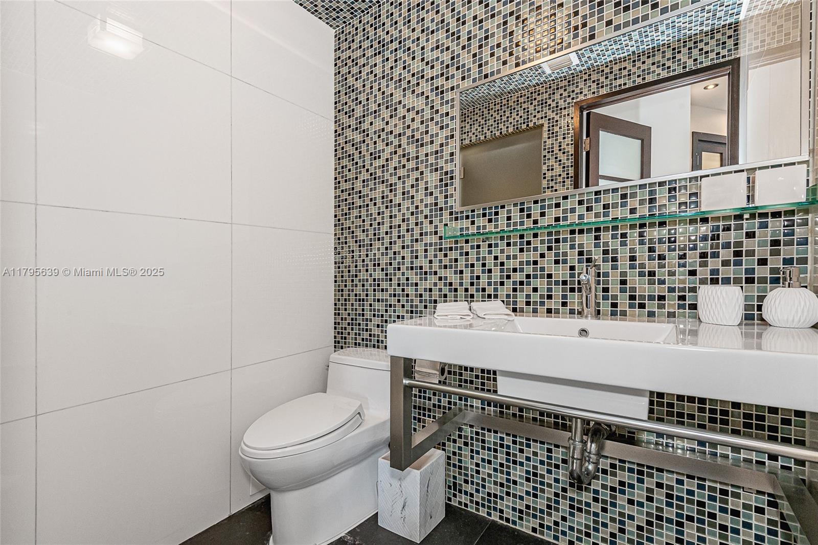 RONEY PALACE CONDO - Residential Lease