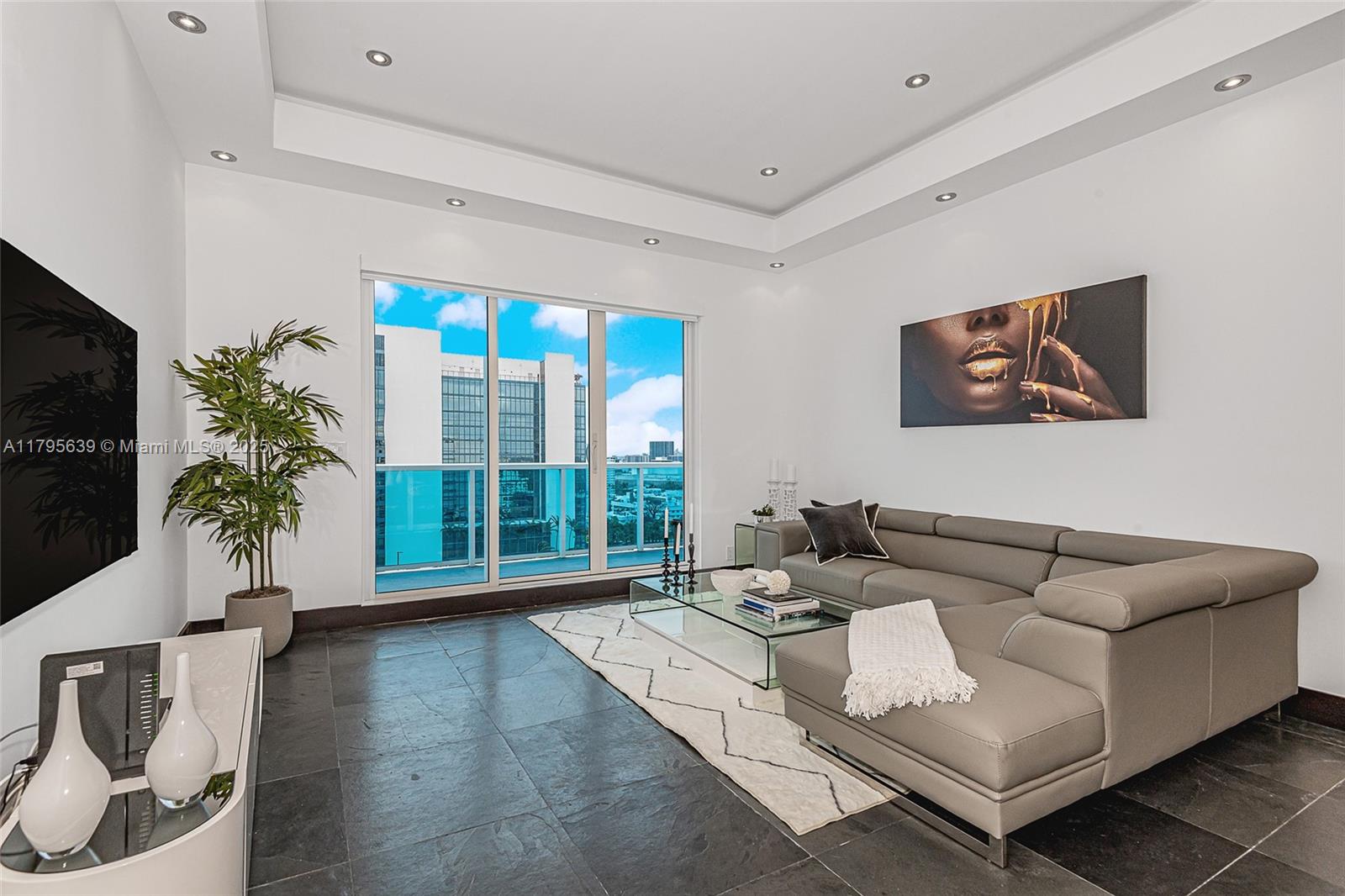 RONEY PALACE CONDO - Residential Lease