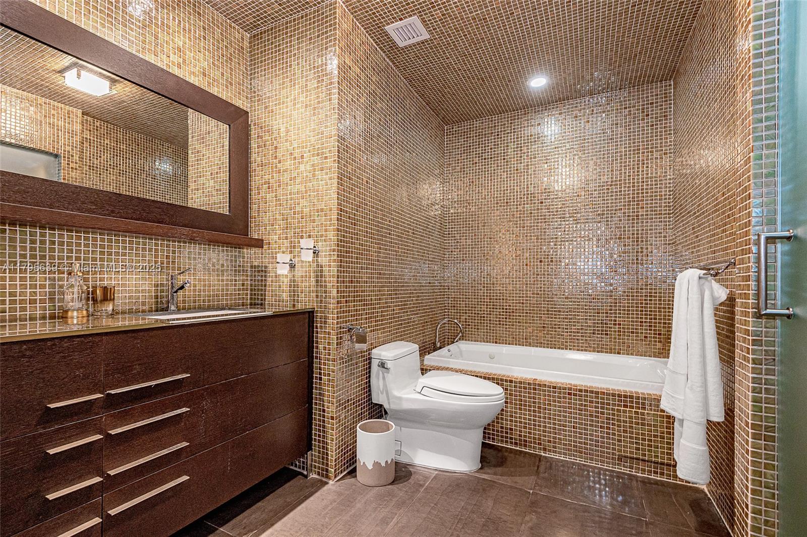 RONEY PALACE CONDO - Residential Lease