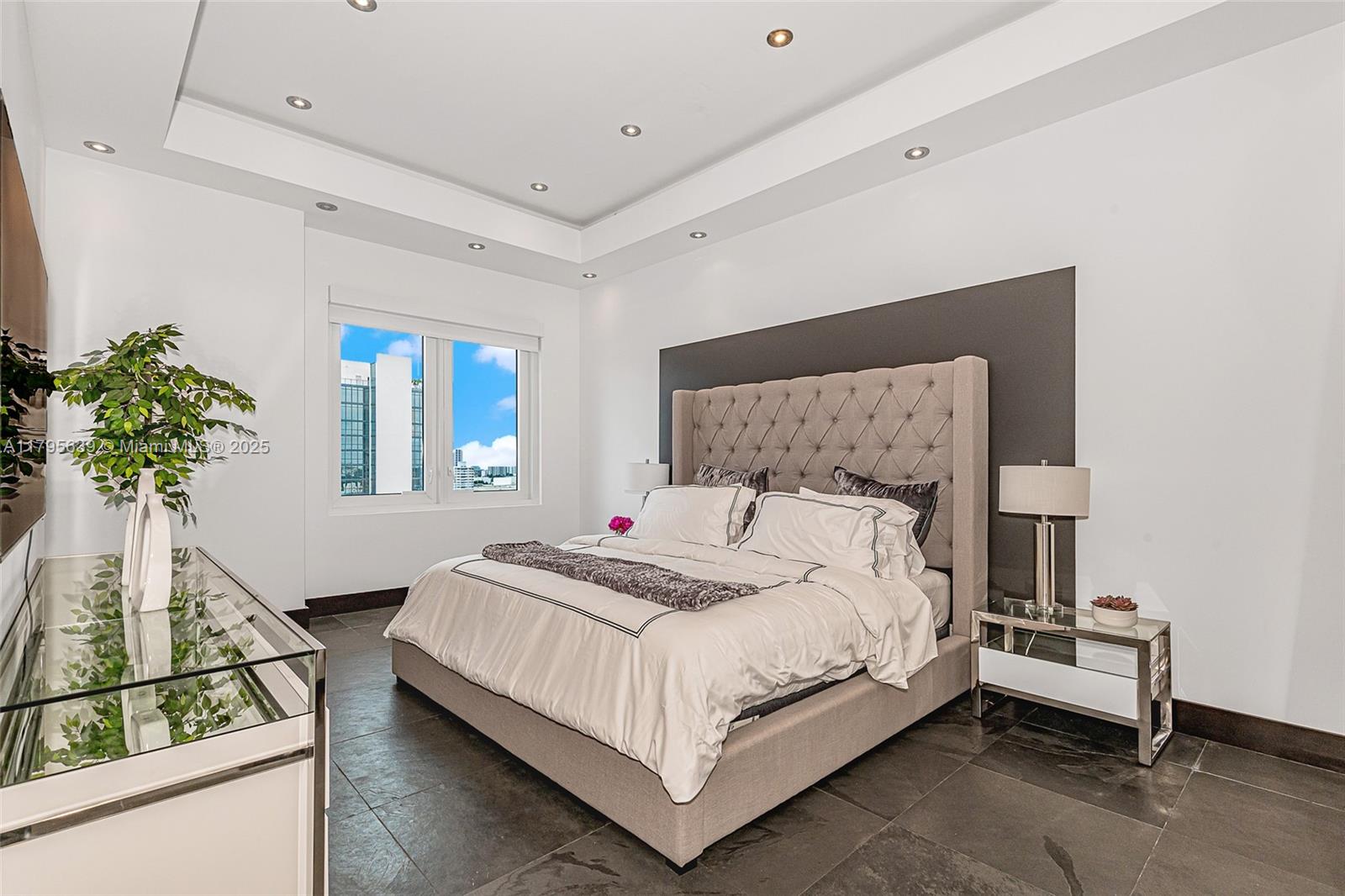 RONEY PALACE CONDO - Residential Lease