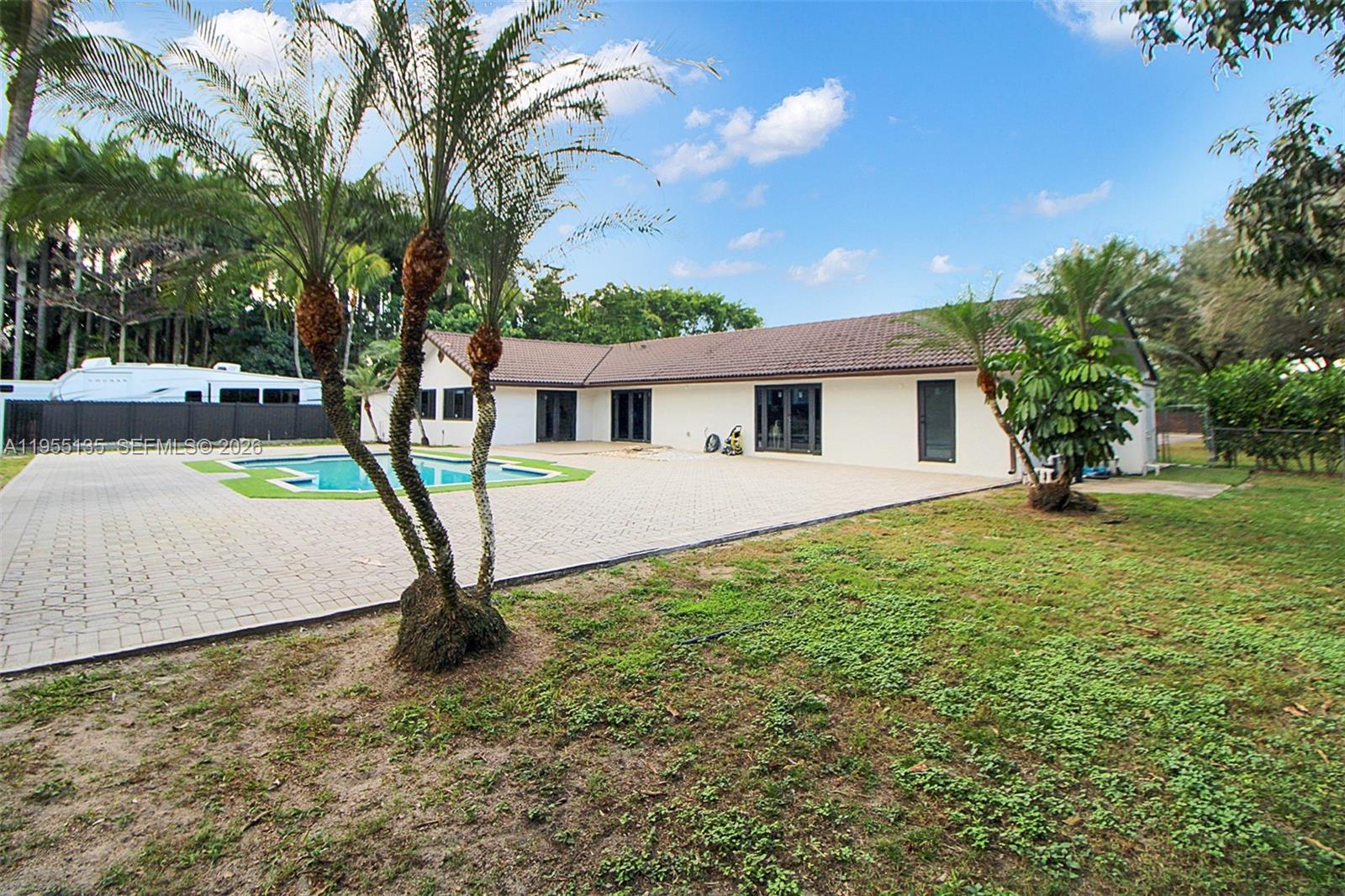 Redlans - Residential