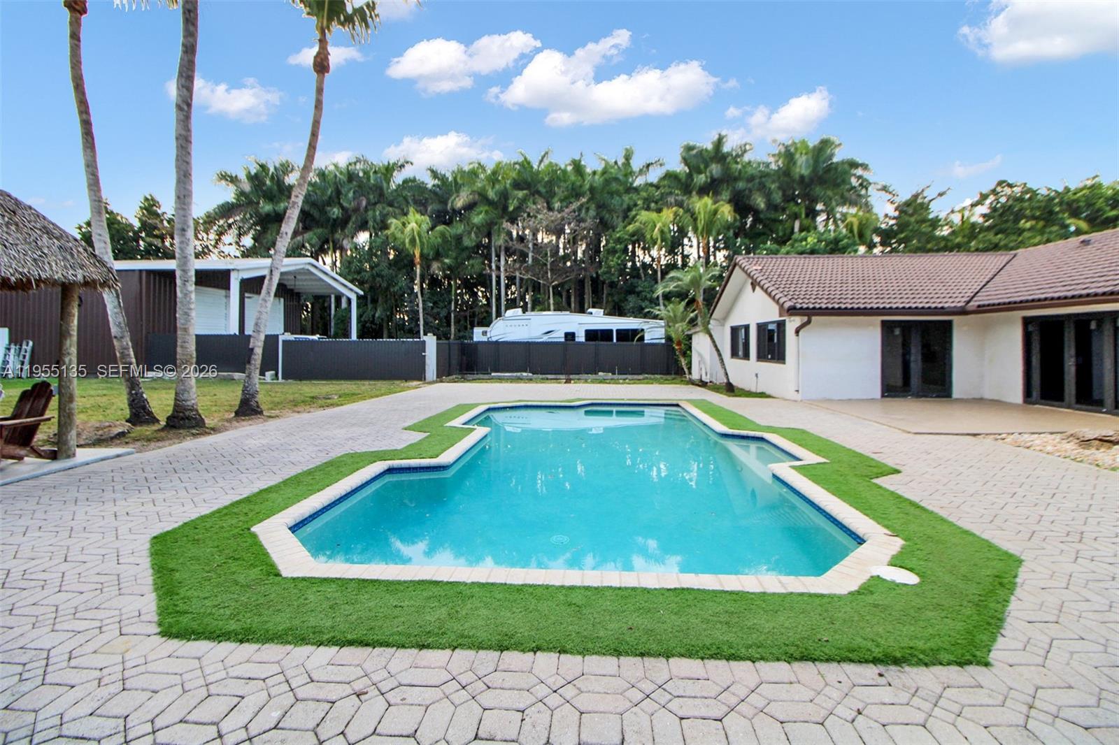 Redlans - Residential