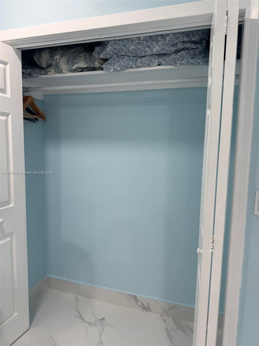 WESTWOOD LAKE 1ST ADDN - Residential Lease