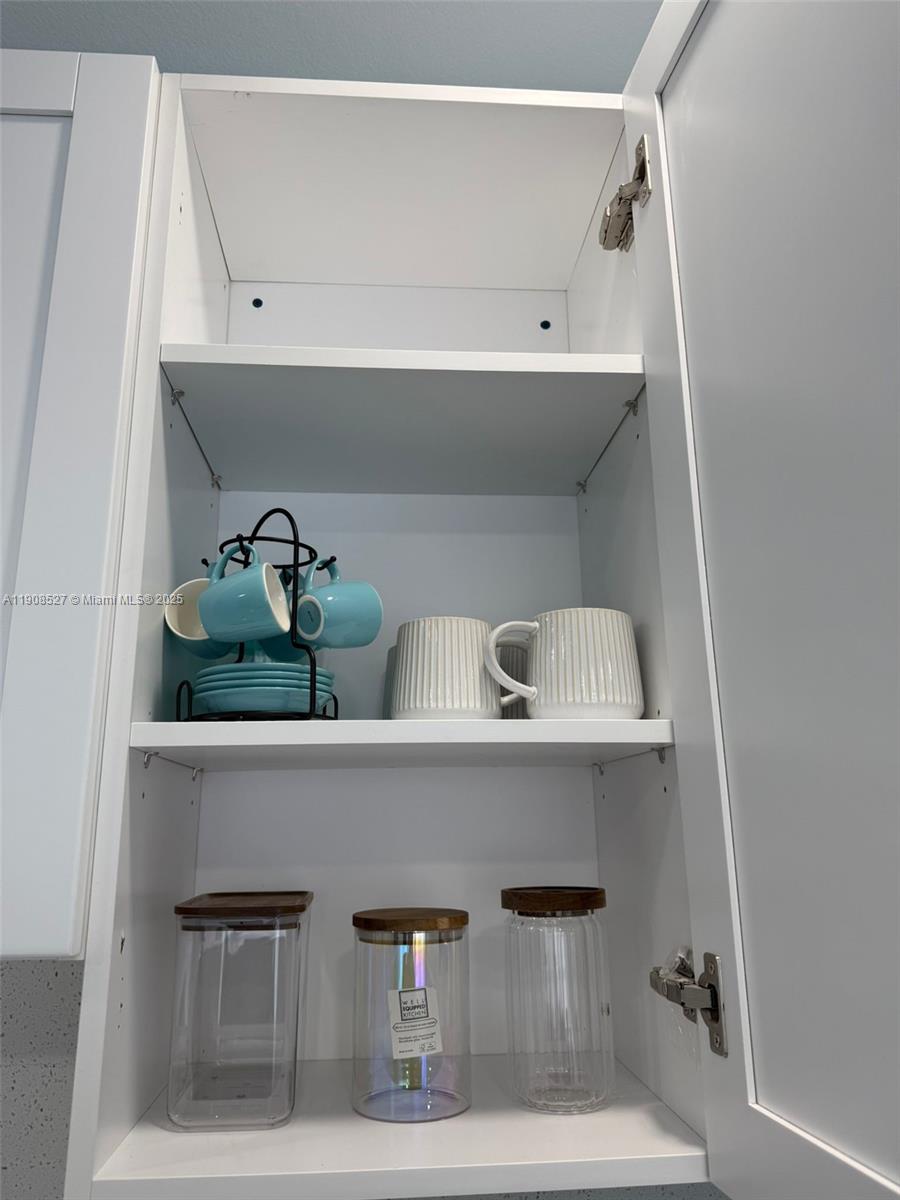 WESTWOOD LAKE 1ST ADDN - Residential Lease