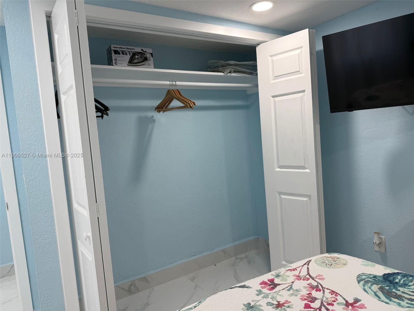 WESTWOOD LAKE 1ST ADDN - Residential Lease