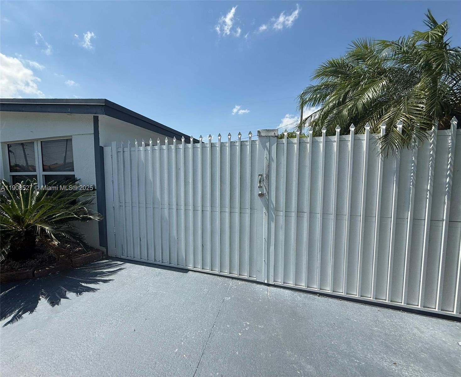 WESTWOOD LAKE 1ST ADDN - Residential Lease