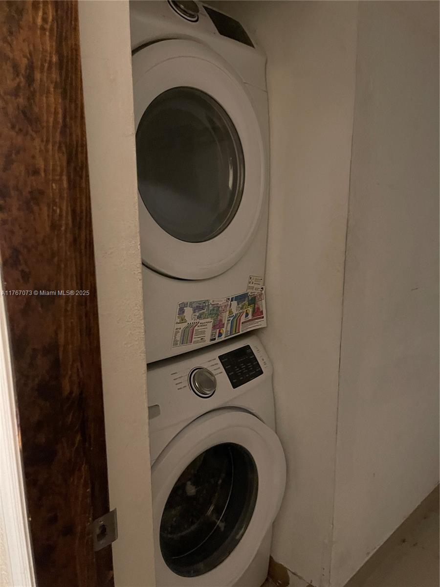 FIRST ADDITION TO CANAL G - Residential