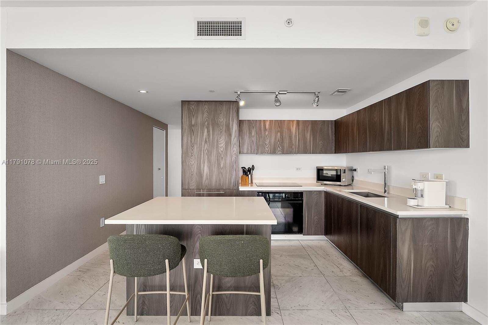 ONE PARAISO CONDO - Residential Lease