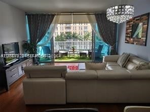 2950 NE 188th St 316