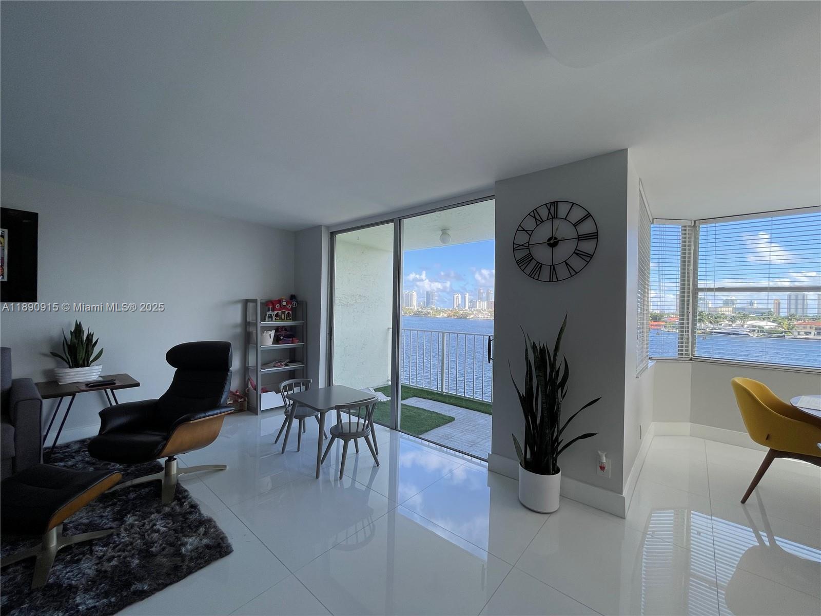 REEF SOUTH CONDO - Residential Lease