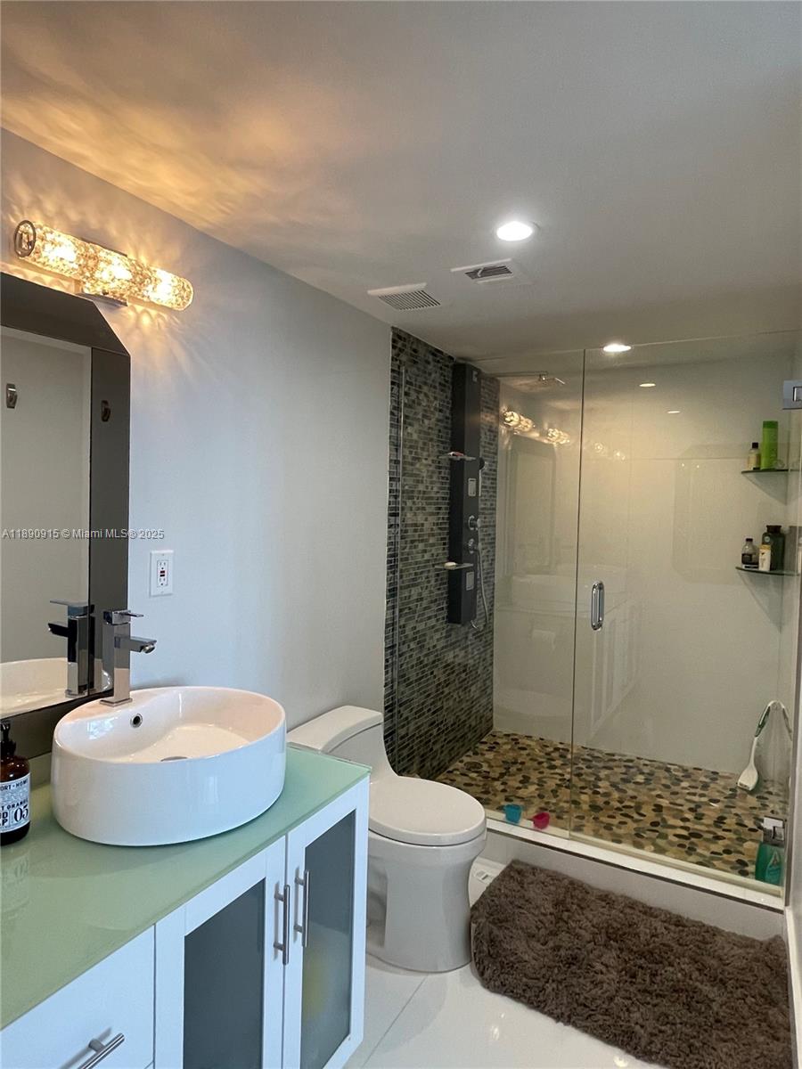REEF SOUTH CONDO - Residential Lease