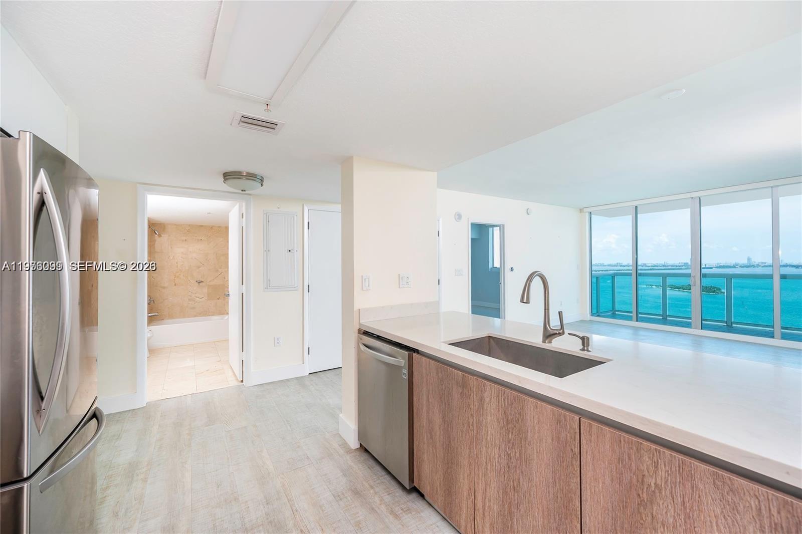 1800 CLUB CONDO - Residential