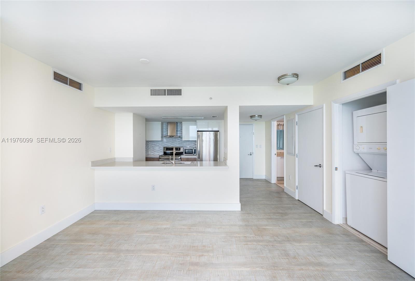 1800 CLUB CONDO - Residential